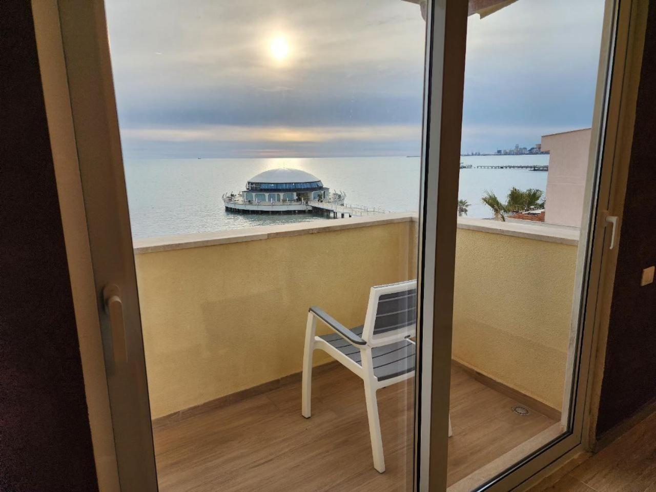 Hotel Maren Durres Exterior photo