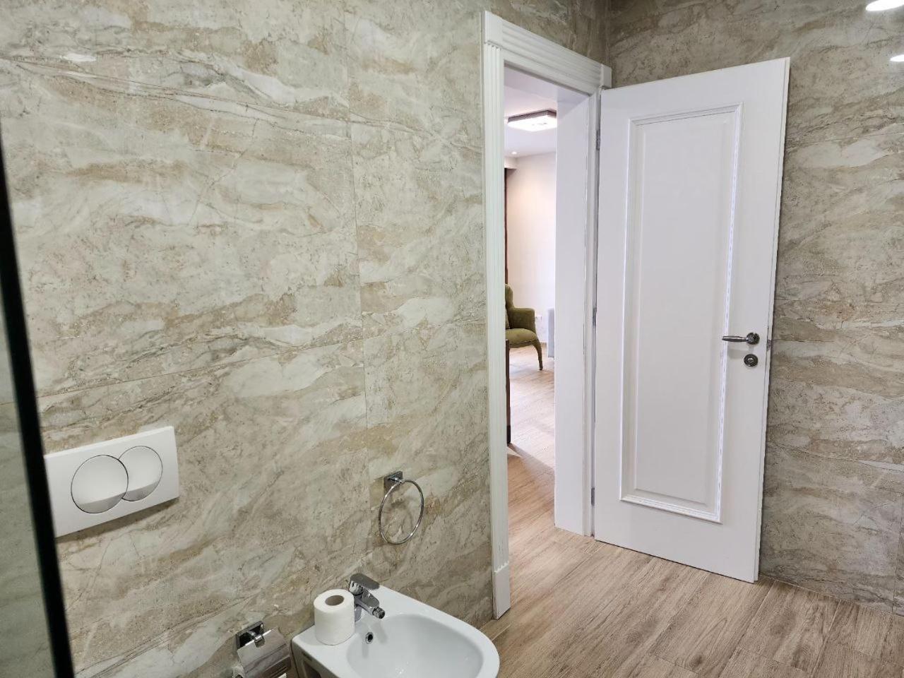 Hotel Maren Durres Exterior photo